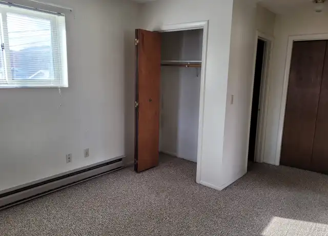 Property at 618 6th St W #3, Kalispell, MT, 59901, 1 bed, 1 bath, [object Object]