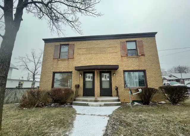 Property at 1518 20th St, Rockford, IL, 61104, 2 beds, 1.5 baths, [object Object]
