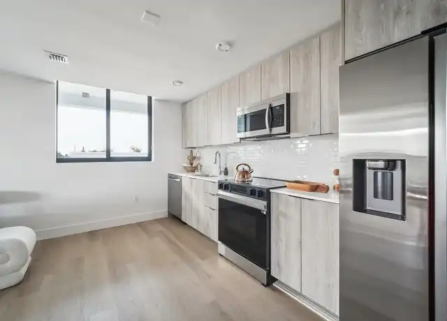 Property at Revv - 2233 Hollywood Blvd, Hollywood, FL, 33020, 0 beds, 1 bath, [object Object]