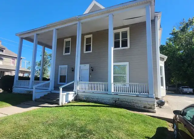 Property at 248 Jackson Ave Unit 1, Charleston, IL, 61920, 1 bed, 1 bath, [object Object]