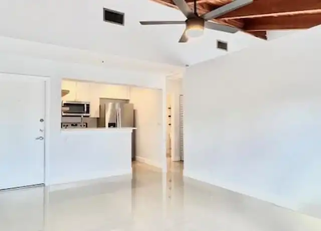 Property at 410 SE 13th St #5, Fort Lauderdale, FL, 33316, 1 bed, 1 bath, [object Object]