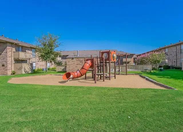 Photo of 929 Saint Paul Dr, Richardson, TX 75080