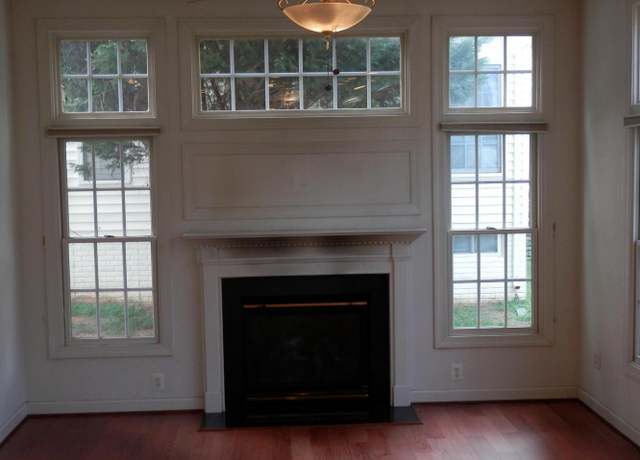 Photo of 7289 Prices Cove Pl, Gainesville, VA 20155