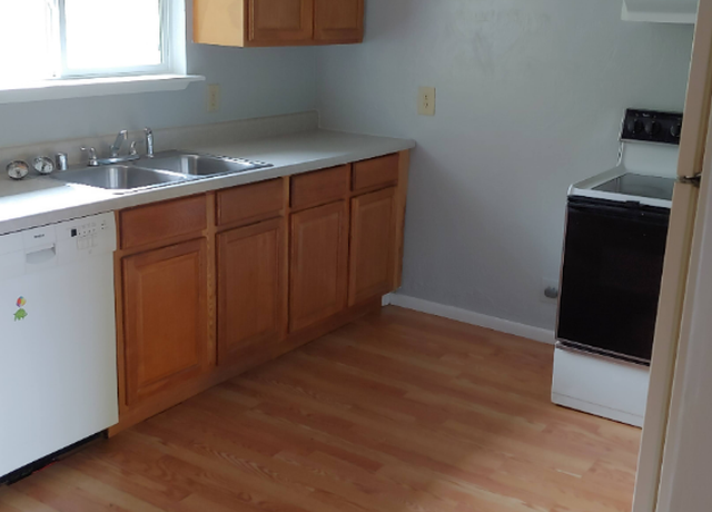 Photo of 1112 Hayes St Unit 2, Aberdeen, WA 98520