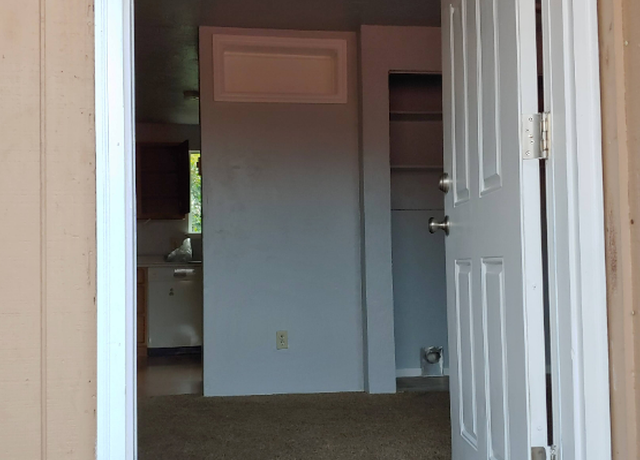Photo of 1112 Hayes St Unit 2, Aberdeen, WA 98520
