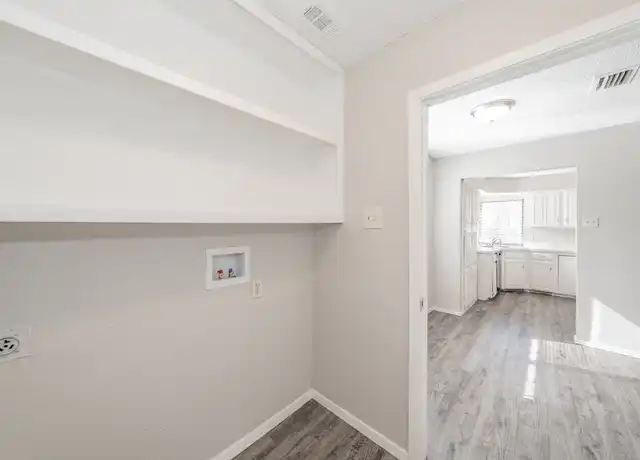Property at 814 Villa Ridge Dr, Garland, TX, 75043, 3 beds, 2 baths, [object Object]
