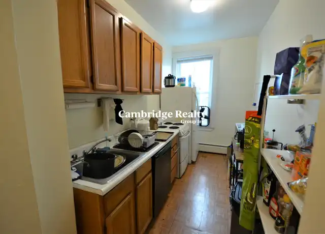 Property at 35 Brookline St Unit 4T, Cambridge, MA, 02139, 3 beds, 1 bath, [object Object]
