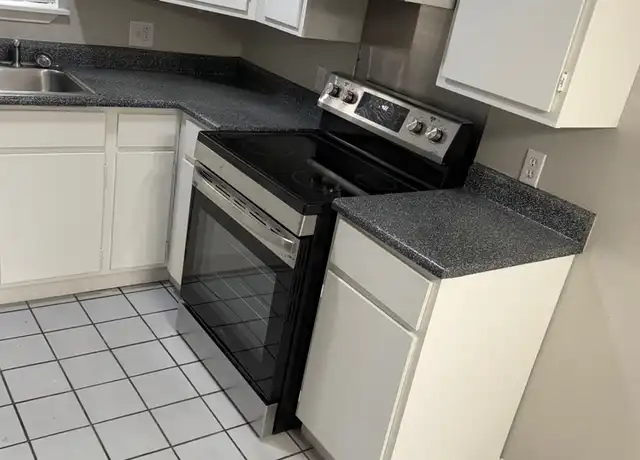 Property at 927 W Formosa Blvd Unit 1, San Antonio, TX, 78221, 2 beds, 1 bath, [object Object]