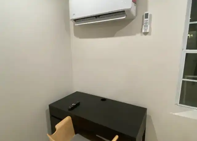 Property at 258 W Runyon St Unit 3 Ground Floor, Newark, NJ, 07108, 2 beds, 1 bath, [object Object]