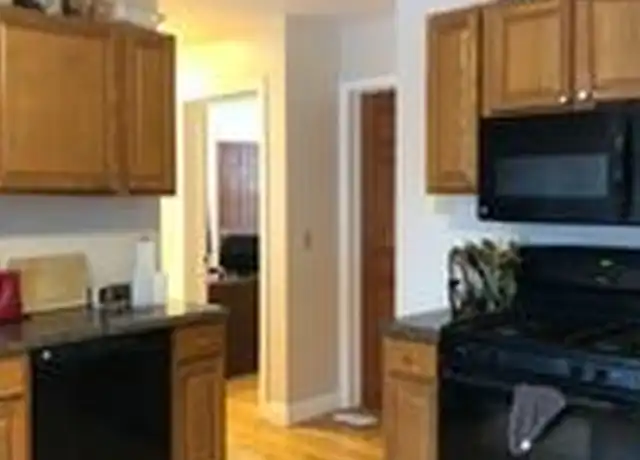 Property at 275 Putnam Ave Unit 2, Cambridge, MA, 02139, 3 beds, 1 bath, [object Object]