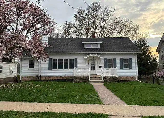 Property at 1215 Mount Pleasant St, Dubuque, IA, 52001, 1 bed, 1 bath, [object Object]
