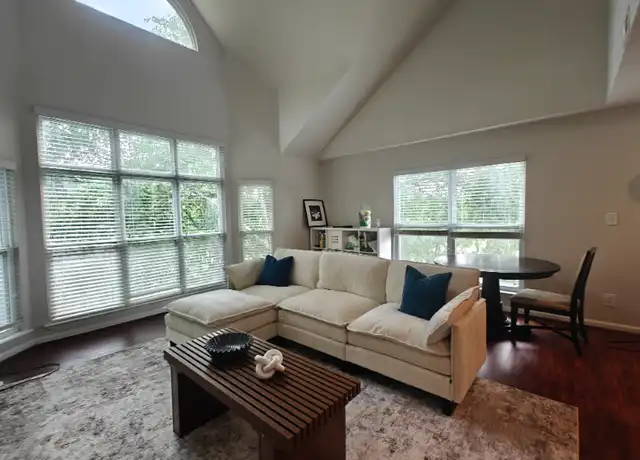 Property at 521 N Graham St Unit 3A, Charlotte, NC, 28202, 1 bed, 1 bath, [object Object]