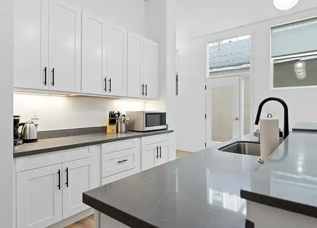 Property at The Collective - 618 14th St, Oakland, CA, 94612, 1 bed, 1 bath, [object Object]