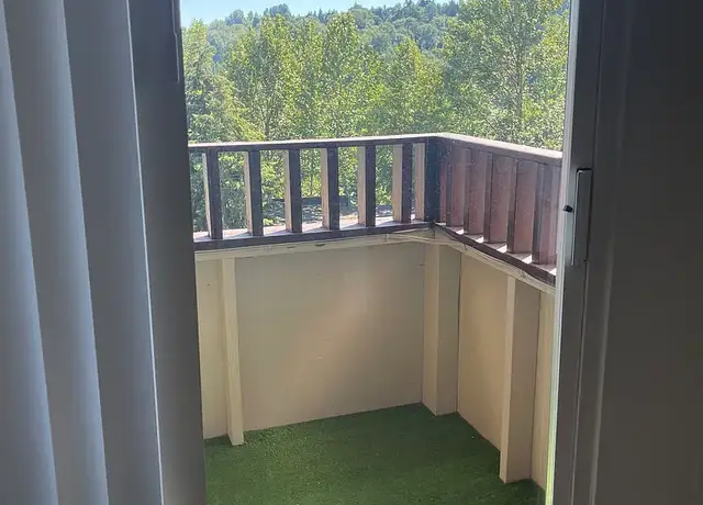 Photo of 5709 S 152nd Pl, Tukwila, WA 98188