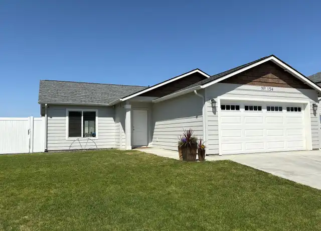 Property at 154 E Montmorency Blvd, Quincy, WA, 98848, 3 beds, 2 baths, [object Object]