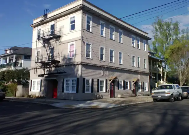 Property at 8634 SE 11th Ave, Portland, OR, 97202, 1 bed, 1 bath, [object Object]