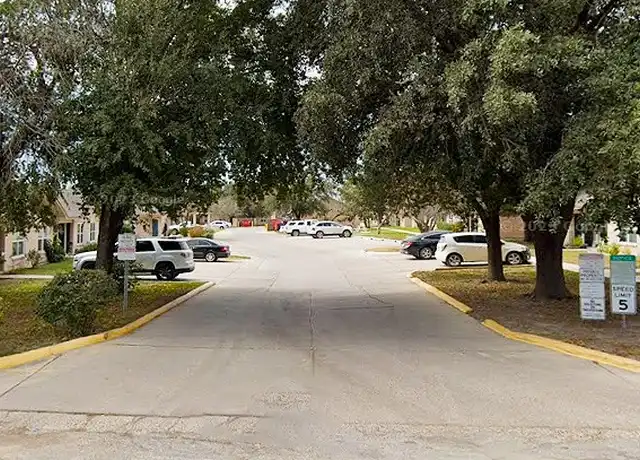 Property at 600 N Fairgrounds Rd, Rio Grande City, TX, 78582, 1 bed, 1 bath, [object Object]