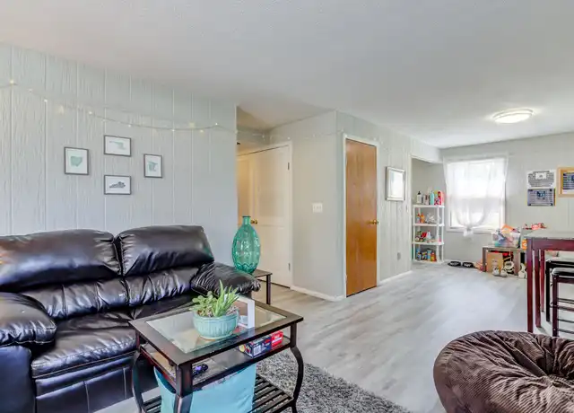 Property at 110 Homestead Ave, Oxford, OH, 45056, 4 beds, 1 bath, [object Object]