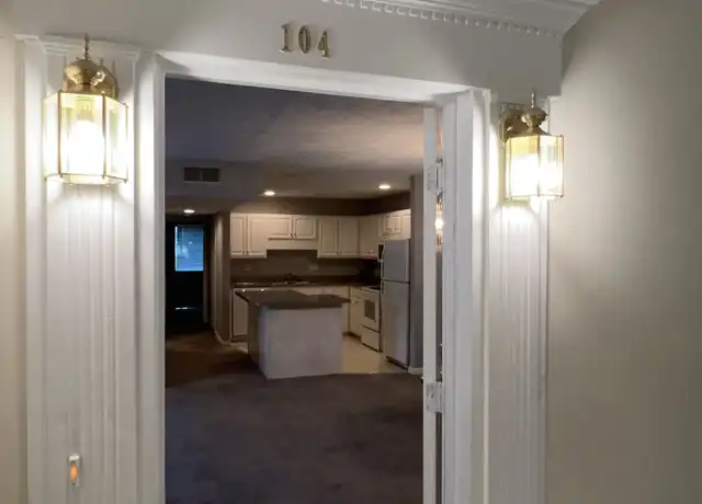 Property at 4204 Browns Ln Unit 104, Louisville, KY, 40220, 2 beds, 2 baths, [object Object]