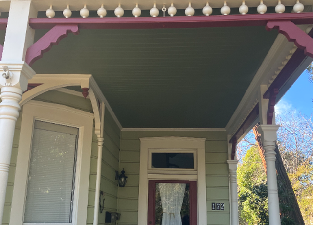Photo of 172 Orange St, Auburn, CA 95603
