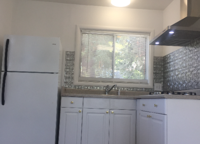 Photo of 172 Orange St, Auburn, CA 95603