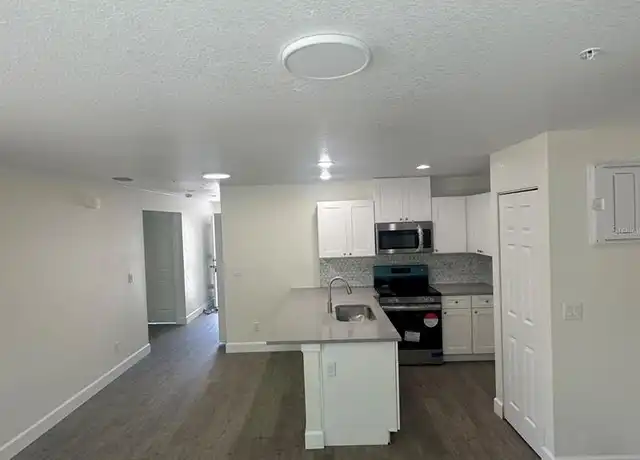 Property at 326 S Grosse Ave Unit 6, Tarpon Springs, FL, 34689, 3 beds, 2 baths, [object Object]