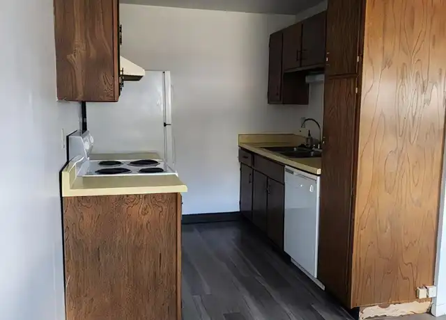 Property at 4427 Parkview Dr, Cheyenne, WY, 82001, 2 beds, 1 bath, [object Object]
