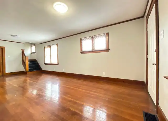 Property at 2409 N Main St Unit 2411, Dayton, OH, 45405, 3 beds, 1 bath, [object Object]