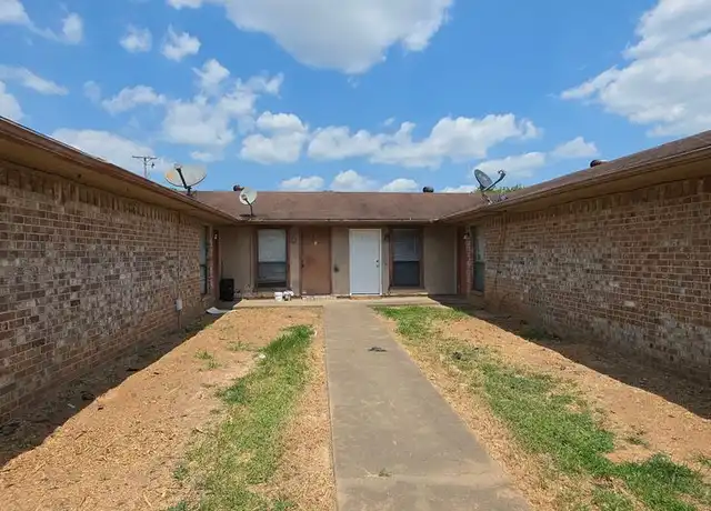 Property at 1208 S Frankfort Ave Unit B, Russellville, AR, 72801, 2 beds, 1 bath, [object Object]