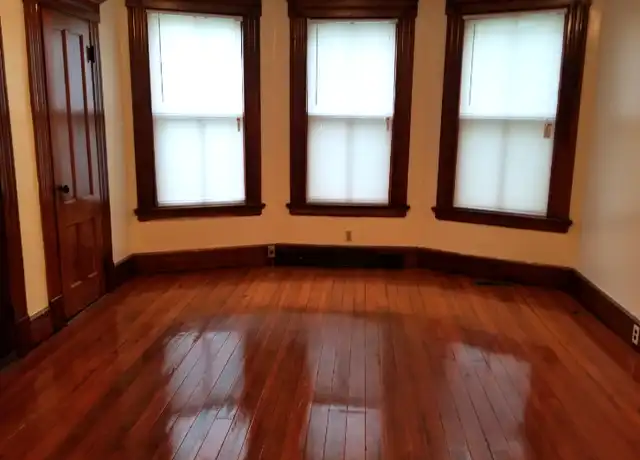 Property at 108 Bunker Ave Fl 1, Meriden, CT, 06450, 2 beds, 1 bath, [object Object]
