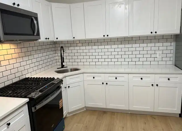 Property at 63 Whitmore St, Hartford, CT, 06114, 2 beds, 1 bath, [object Object]
