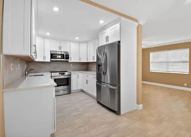 Property at 305 Capri G, Delray Beach, FL, 33484, 1 bed, 1.5 baths, [object Object]