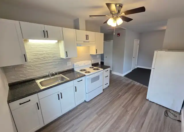 Property at 11 River St, Cumberland, RI, 02864, 2 beds, 1 bath, [object Object]