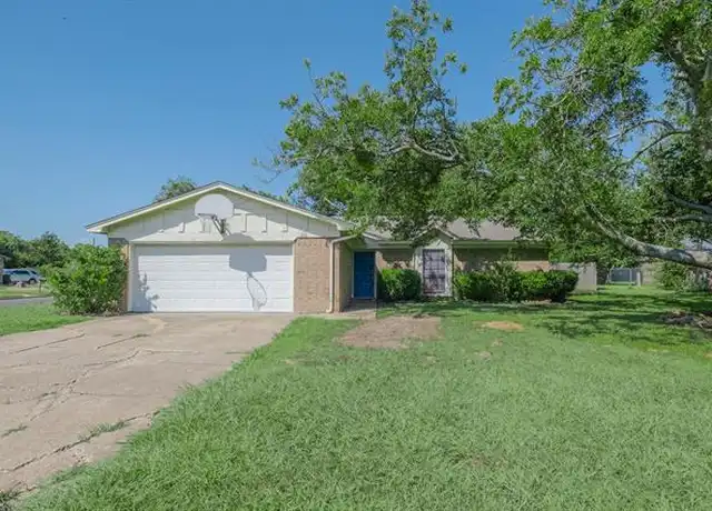 Property at 1108 Delta Ct, Benbrook, TX, 76126, 3 beds, 2 baths, [object Object]