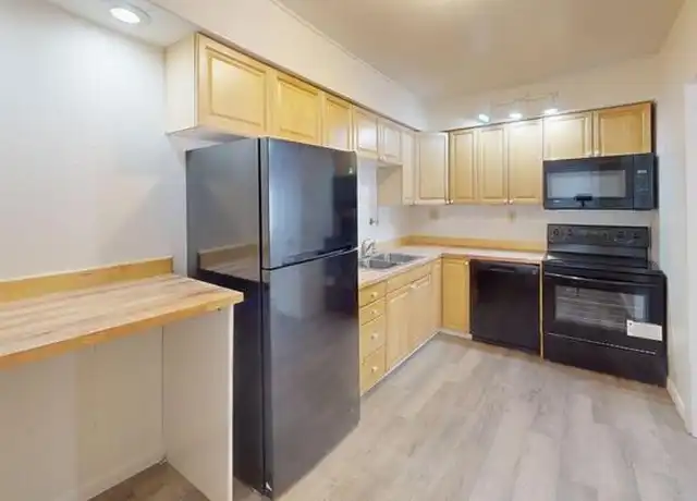 Property at 710 E Avenue F, Bismarck, ND, 58501, 4 beds, 2 baths, [object Object]