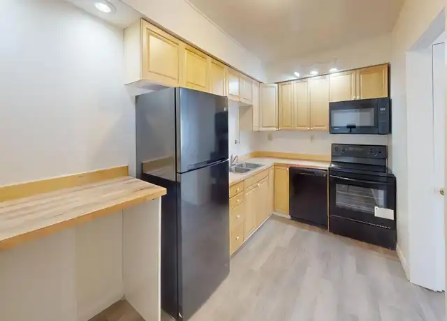 Property at 710 E Avenue F, Bismarck, ND, 58501, 4 beds, 2 baths, [object Object]