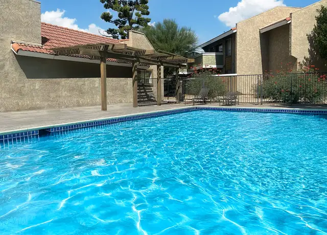 Photo of 2098 W Acacia Ave, Hemet, CA 92545