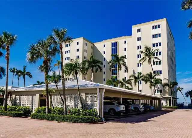 Property at 2885 Gulf Shore Blvd N #302, Naples, FL, 34103, 2 beds, 2 baths, [object Object]
