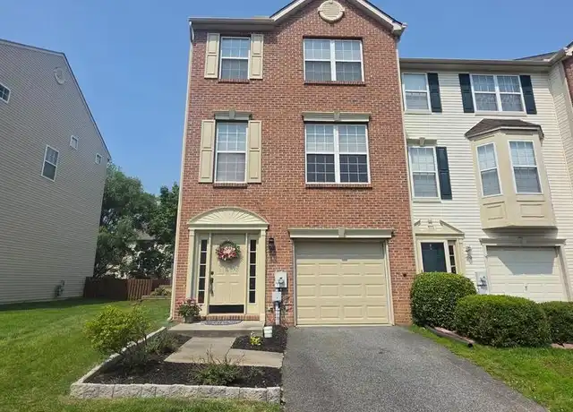 Property at 31 Carrick Ln, Bear, DE, 19701, 2 beds, 2.5 baths, [object Object]