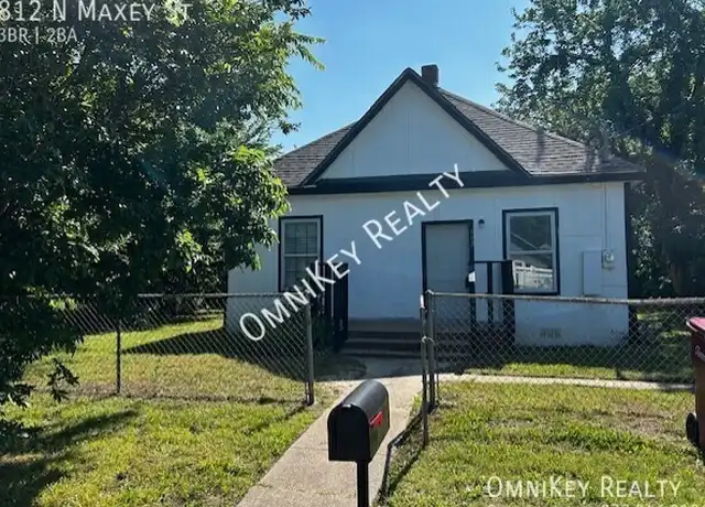 Property at 812 N Maxey St, Sherman, TX, 75090, 3 beds, 2 baths, [object Object]