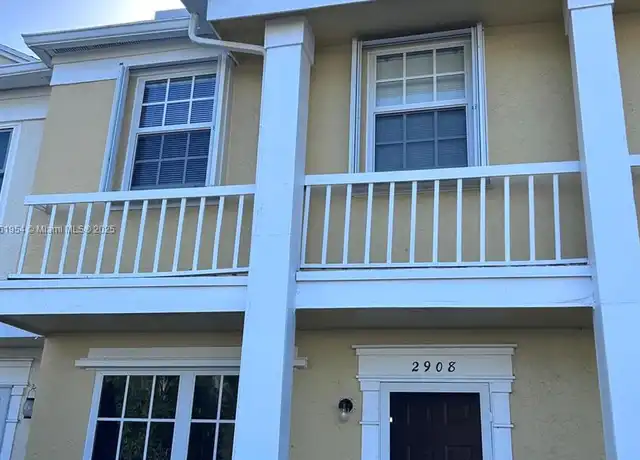 Property at 2908 Edgehill Ln #2908, Hollywood, FL, 33026, 2 beds, 2.5 baths, [object Object]