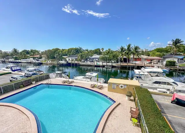 Property at 2000 NE 135th St #305, North Miami, FL, 33181, 1 bed, 1 bath, [object Object]