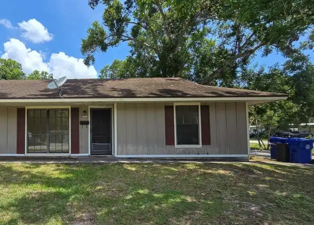 Property at 4202 18th St, Vero Beach, FL, 32960, 2 beds, 1.5 baths, [object Object]