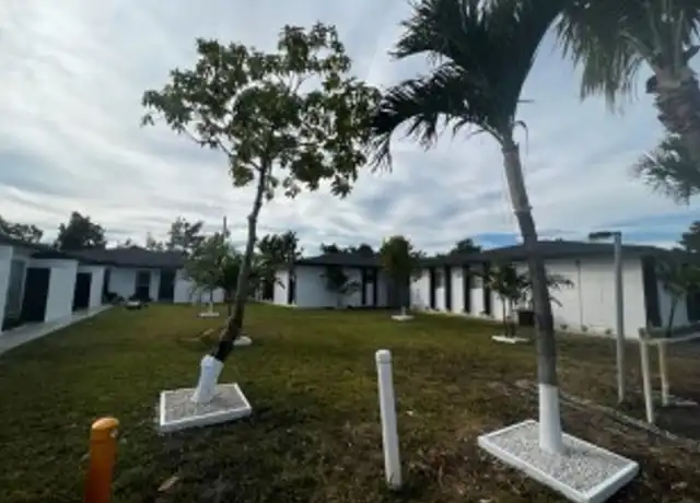 Property at 6032 SW 25th St Unit 6032-4, Miramar, FL, 33023, 2 beds, 1 bath, [object Object]