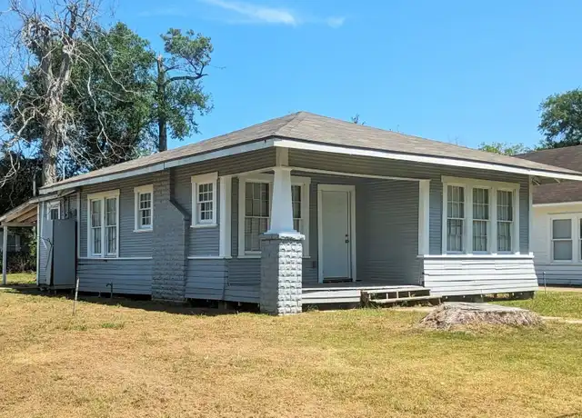 Property at 1012 13th St, Orange, TX, 77630, 3 beds, 1 bath, [object Object]