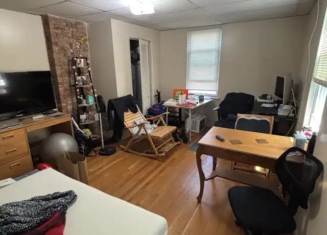 Property at 169 Windsor St Unit 2, Cambridge, MA, 02139, 2 beds, 1 bath, [object Object]