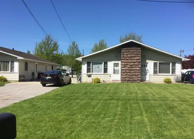 Property at 2314 Midland Dr, Erie, PA, 16506, 2 beds, 1 bath, [object Object]
