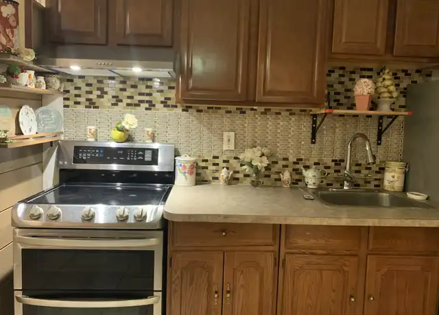 Property at 269 N 1st Ave Unit C, Manville, NJ, 08835, 2 beds, 1 bath, [object Object]