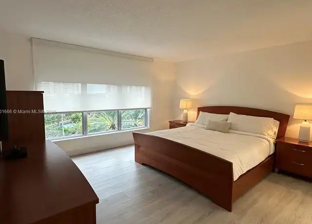 Property at 3600 Mystic Pointe Dr #707, Aventura, FL, 33180, 2 beds, 2 baths, [object Object]