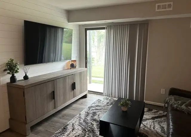 Property at 270 E 13 Mile Rd #34, Madison Heights, MI, 48071, 1 bed, 1 bath, [object Object]